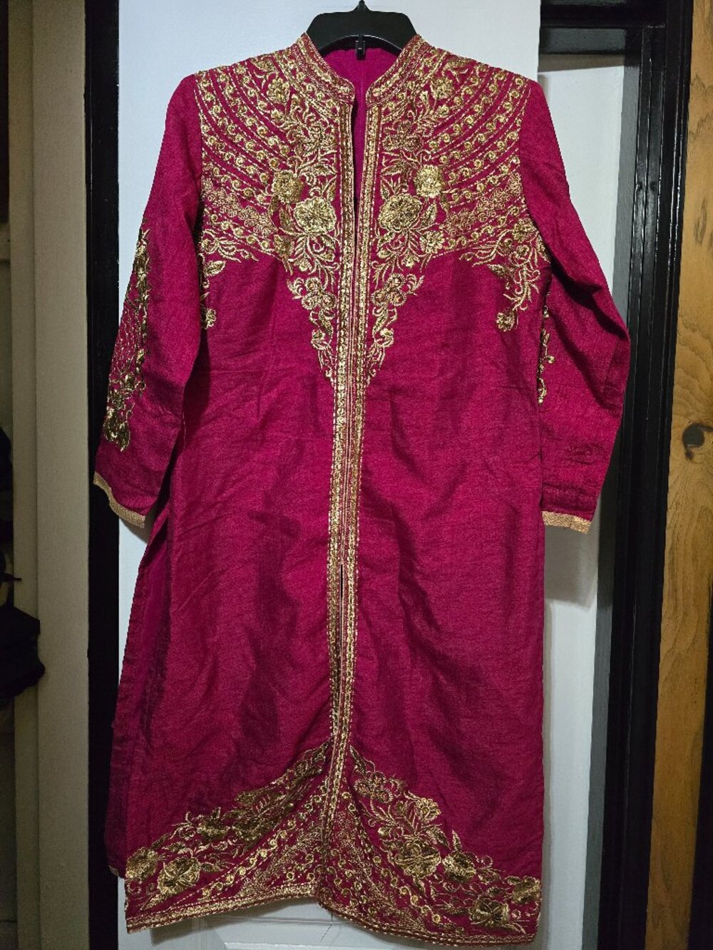 Women's Traditional Indian Purple Embroidered Kameez W Golden Skirt - Medium